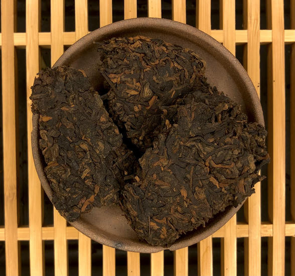 Шу Пуэр "Гуцзюнь Биндао" - 357 гр. 2024 г. Год дракона