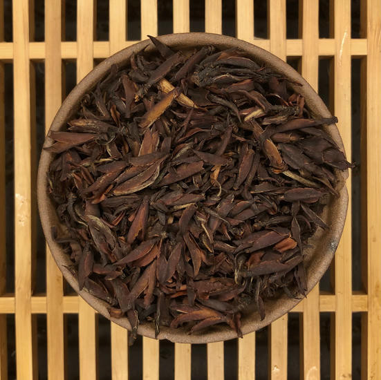 Почки Пуэра"Е Шен Я Бао Хун Ча"