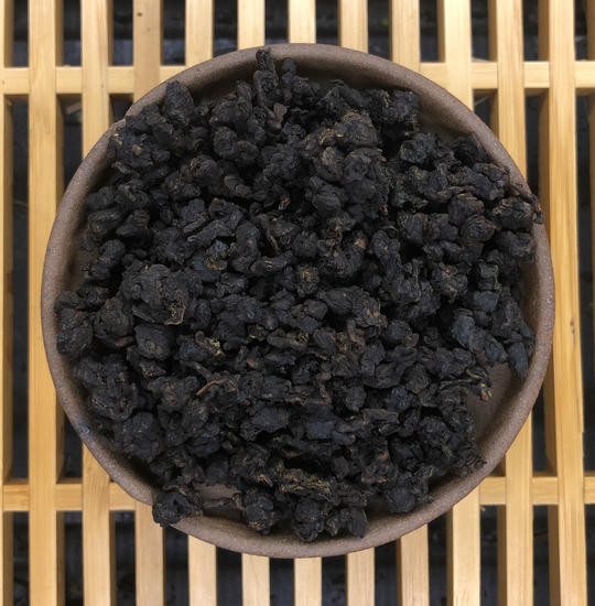 Тайваньская Габа в смоле пуэра "Дикий Опал"  