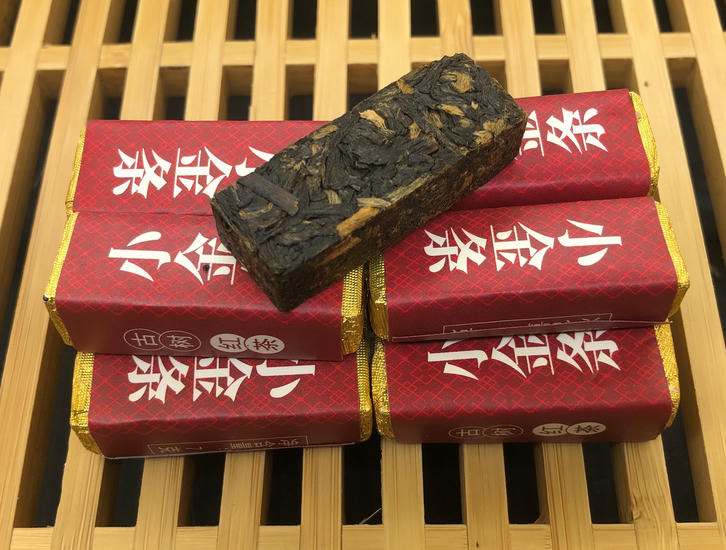 Красный чай "Сяо Цзинь  Тяо"