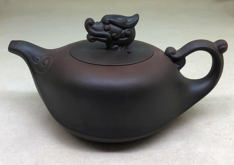 Чайник из Исинской глины "Фиолетовый дракон" -270 мл.